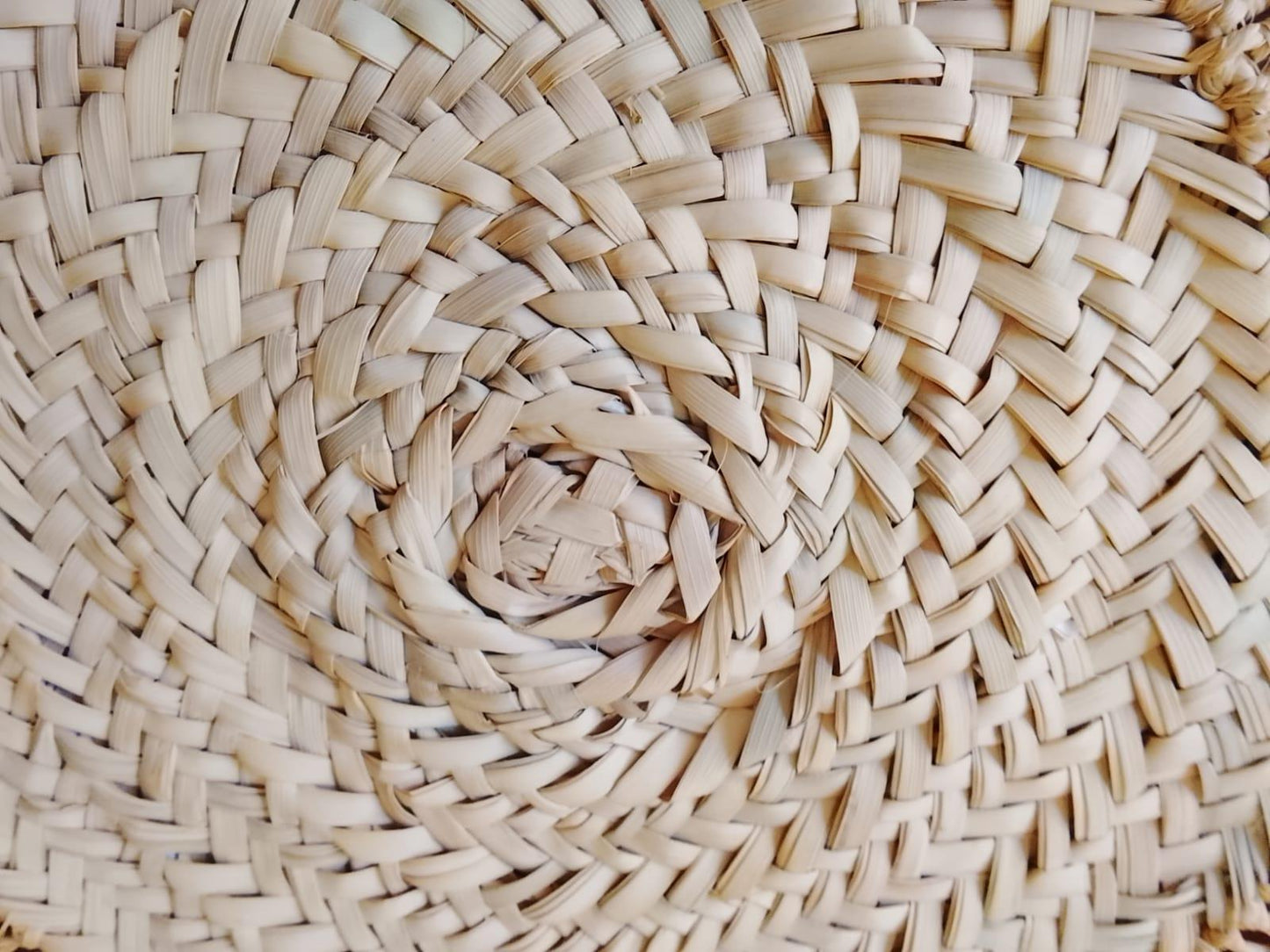 Handmade Raffia Coaster: Large Bohemian Woven Table Mat with Fringe